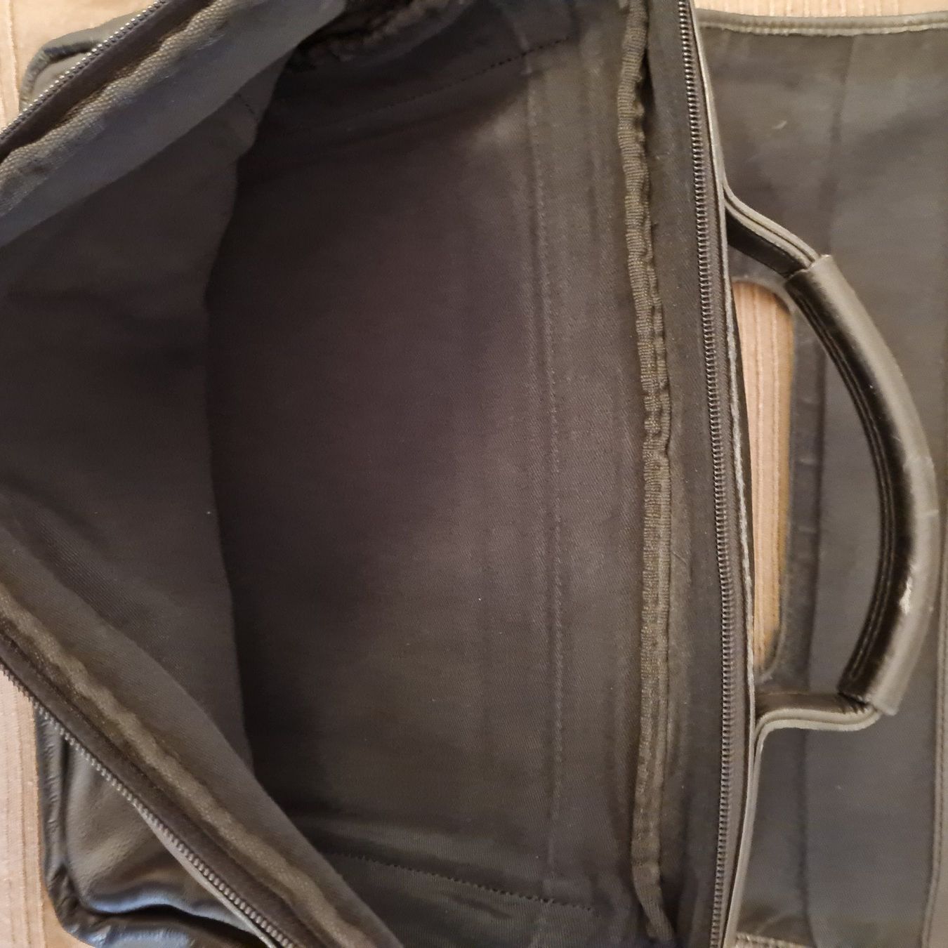 Borse: Laptop Tasche Leder Schwarz – Usato da Turgi venduto da vivizz 6