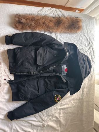 Veste Zavetti Canada noir avec capuche taille S
