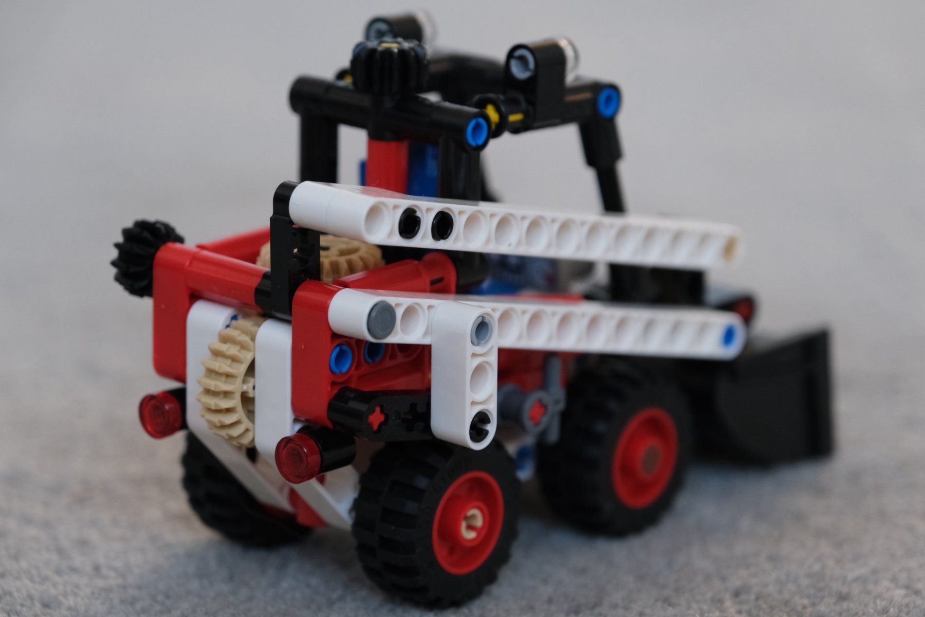Lego Kit di costruzioni: Lego Technic set 42116 Kompaktlader / Chargeuse compacte – Usato da Nyon venduto da JJZA 4