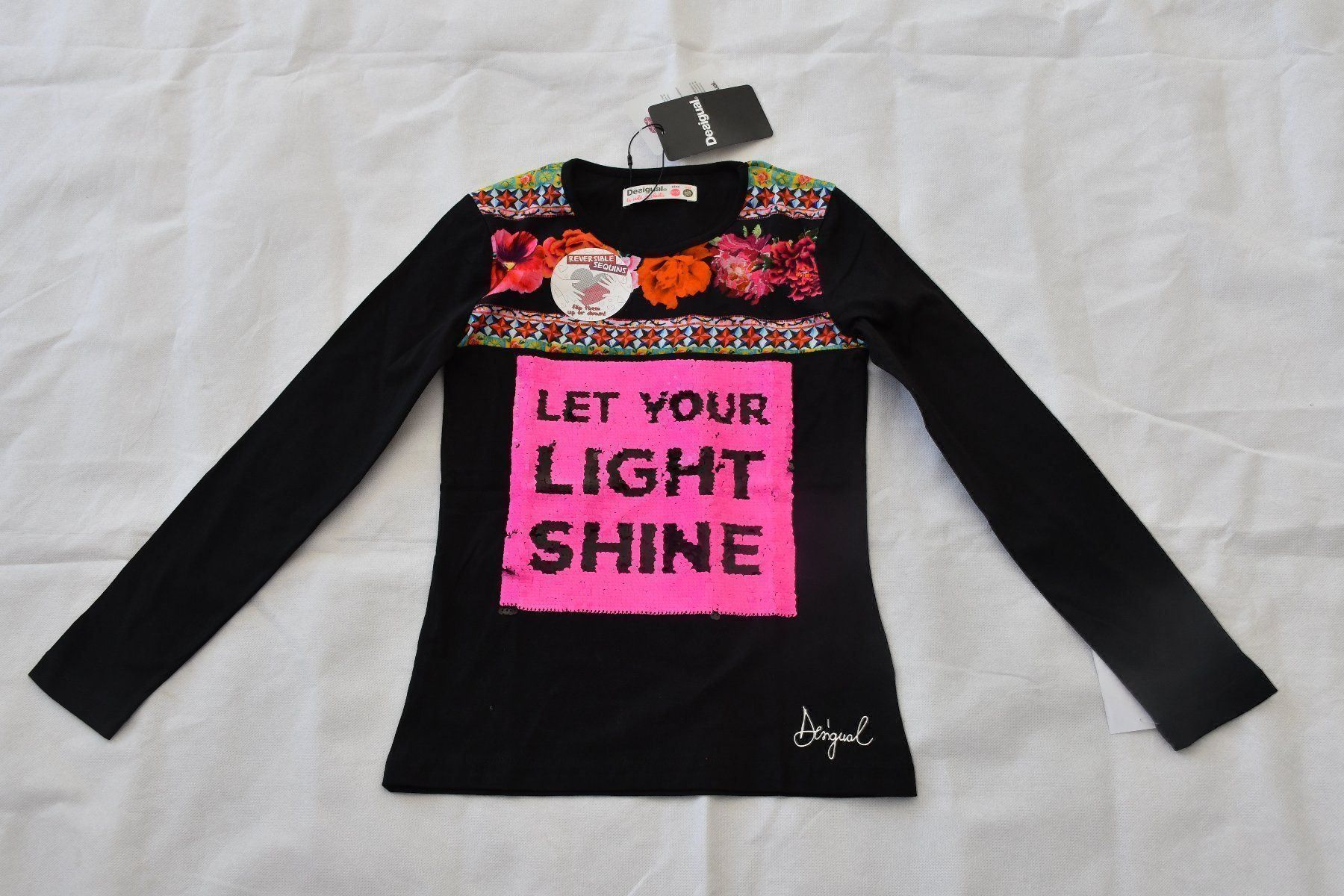 Blouses, T-shirts & Tops: neu Tshirt von Desigual gr.128 – Neuf avec emballage d'origine à Nuglar par Korsika2