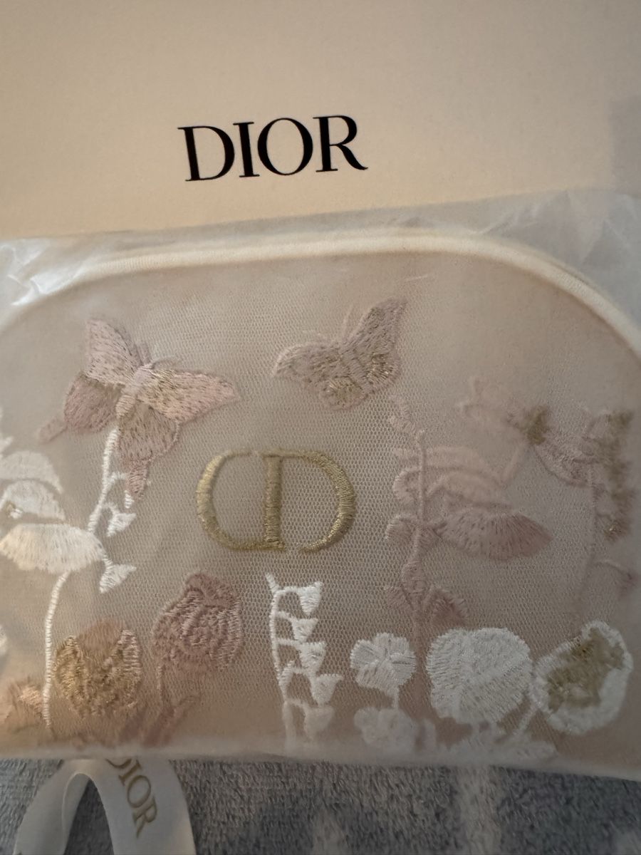 Dior Custodie per cosmetici: Trousse brodée Dior Butterfly – Nuovo e nell'imballaggio originale da Genève venduto da Allisgood 1