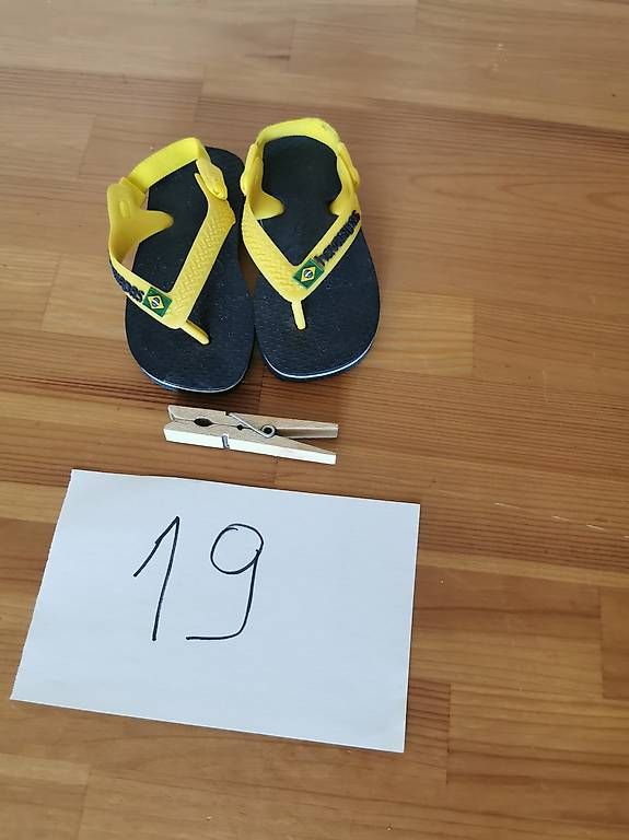 Scarpe per ragazzi: Havaianas enfant EU 19  Sandales eau Fersenband Sandali shoe – Usato da Genève venduto da JavierVertiz 3