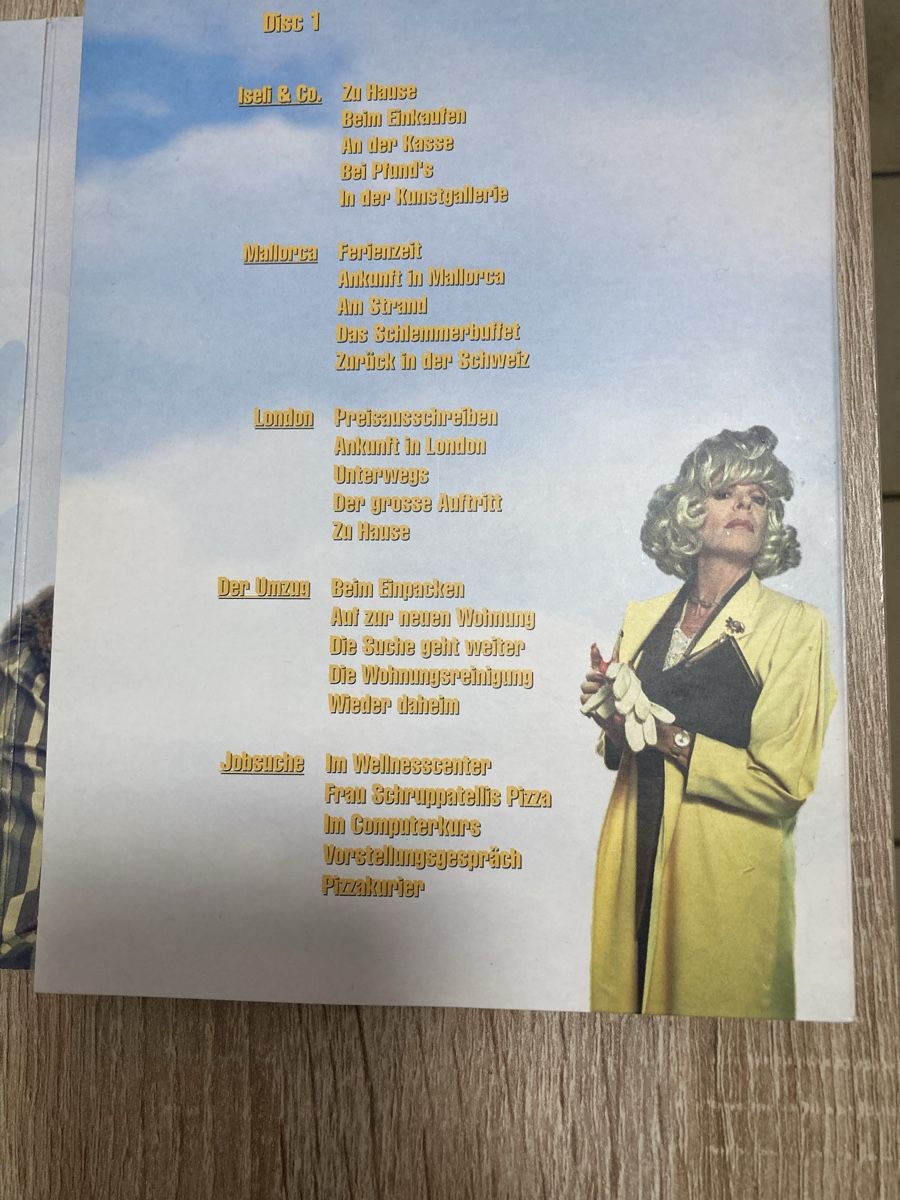 Tutti i DVDs: DVD( kein bluray) Total Birgit 9folgen mit extras – Usato da gretzenbach venduto da mic_cvj6 2