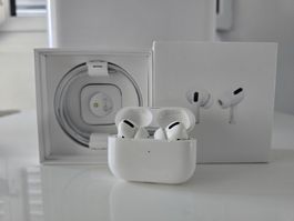 Apple AirPods Pro (1st Gen)