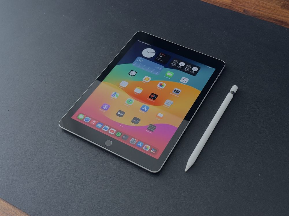 iPad (6th Generation) + Apple Pencil | Kaufen auf Ricardo