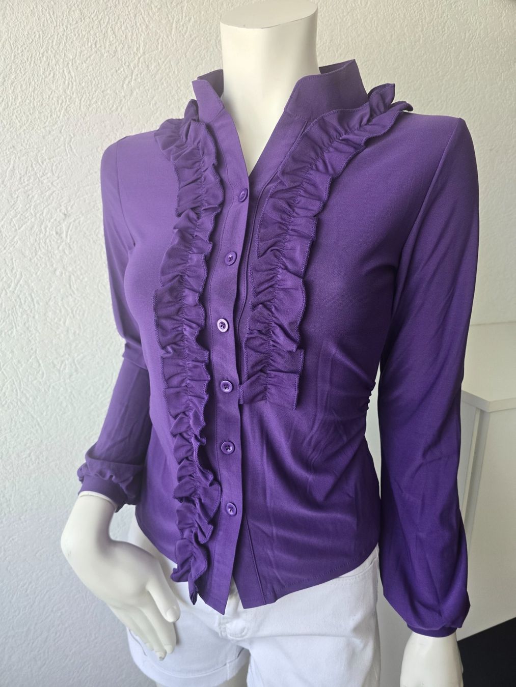 Camicette: Blouse Purple neuve T-s – Nuovo e nell'imballaggio originale da Les Verrières venduto da kitel79 1
