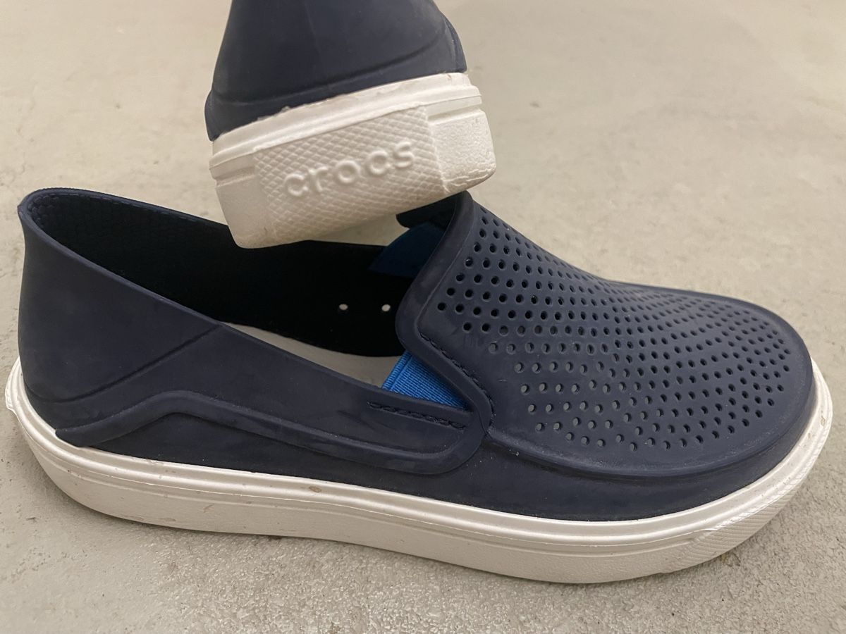 Crocs Scarpe da uomo: Crocs Schuhe dunkelblau – Nuovo (secondo la descrizione) da Köniz venduto da kar_hn5y 1