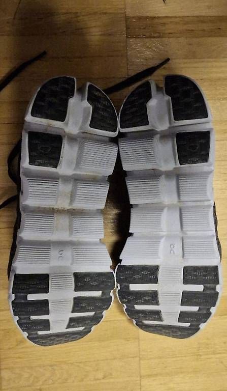Scarpe da donna: On Cloudflow 38.5 – Usato da Dielsdorf venduto da pat_8kpc 3