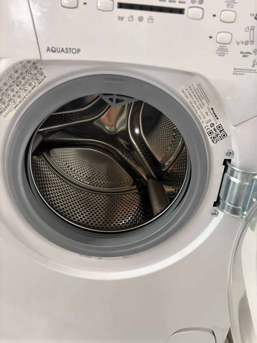 Fust Waschmaschinen: kleine Waschmaschine  4 Kg – Gebraucht aus Rapperswil SG von kat_rw8q 1