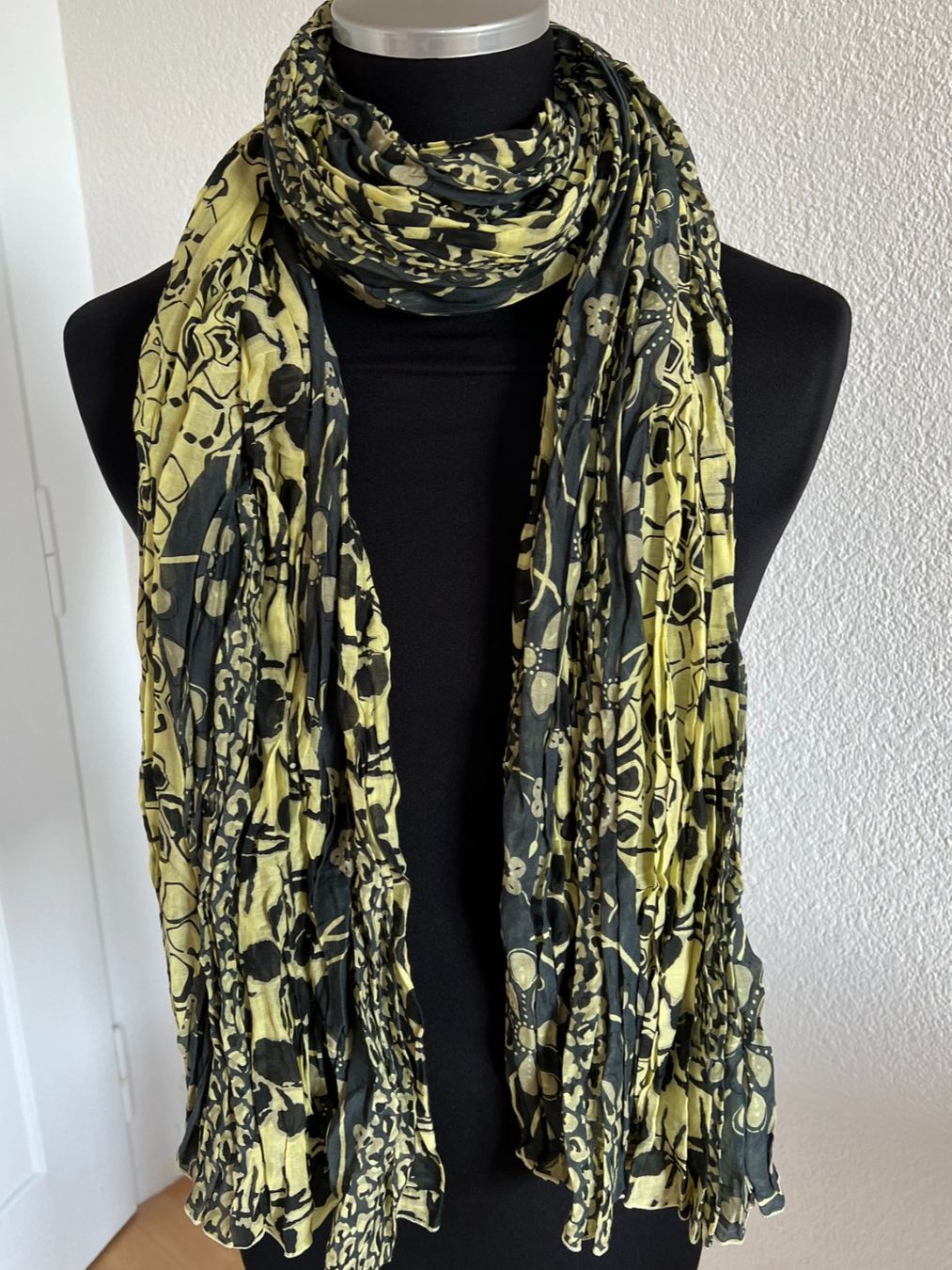 Colora Foulard & Sciarpe: Colora Schal, 27% Seide, Hellgrün, NEU – Nuovo (secondo la descrizione) da Worb venduto da farben20zauber