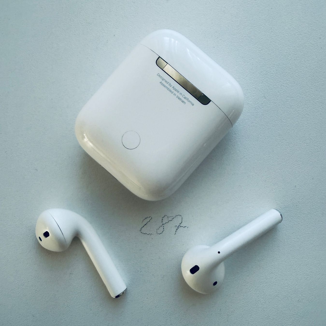 Apple Cuffie: Original Apple AirPods 2 Gen. Wireless Kopfhörer & Case – Usato da Basel venduto da MY.AIRPODS.SHOP 4