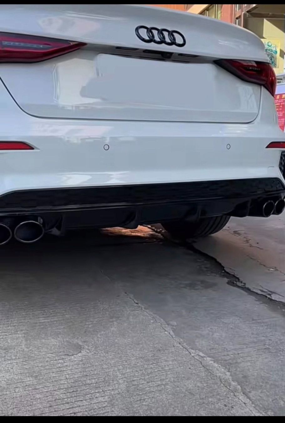 Audi Tutti pezzi di ricambio auto: Heckdiffusor Diffusor ABS Glanz für AUDI S3 + A3 8V S-Line – Nuovo (secondo la descrizione) da Inwil venduto da nik_8zd8 8
