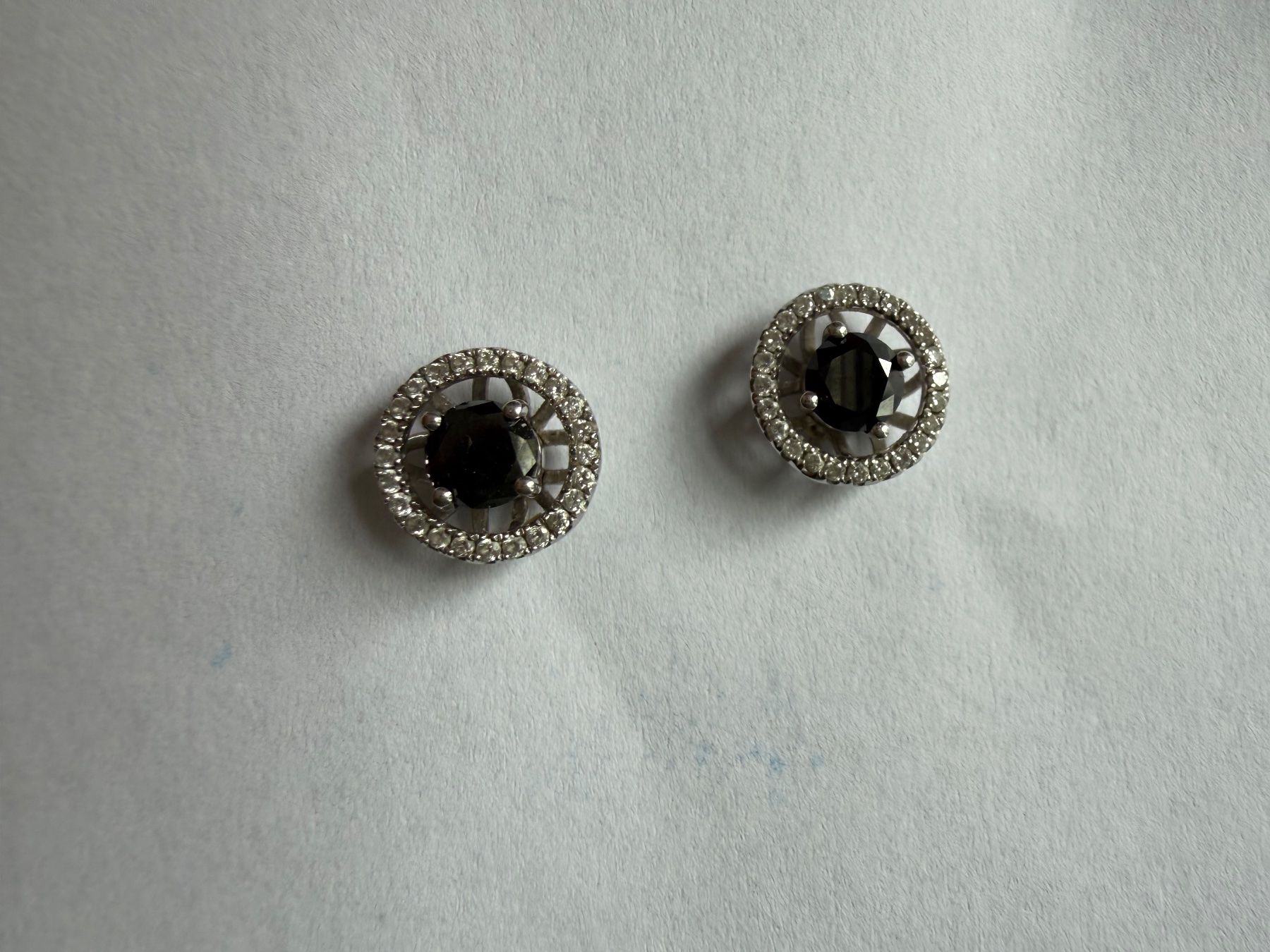 Ohrringe & -stecker: Ohrstecker, Diamant mit Halo – Gebraucht aus Zürich von roessleinhue 4