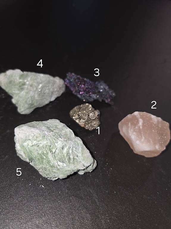 Edelsteine: Pierres précieuses  – Neu und originalverpackt aus Corcelles-près-Concise von Popa999