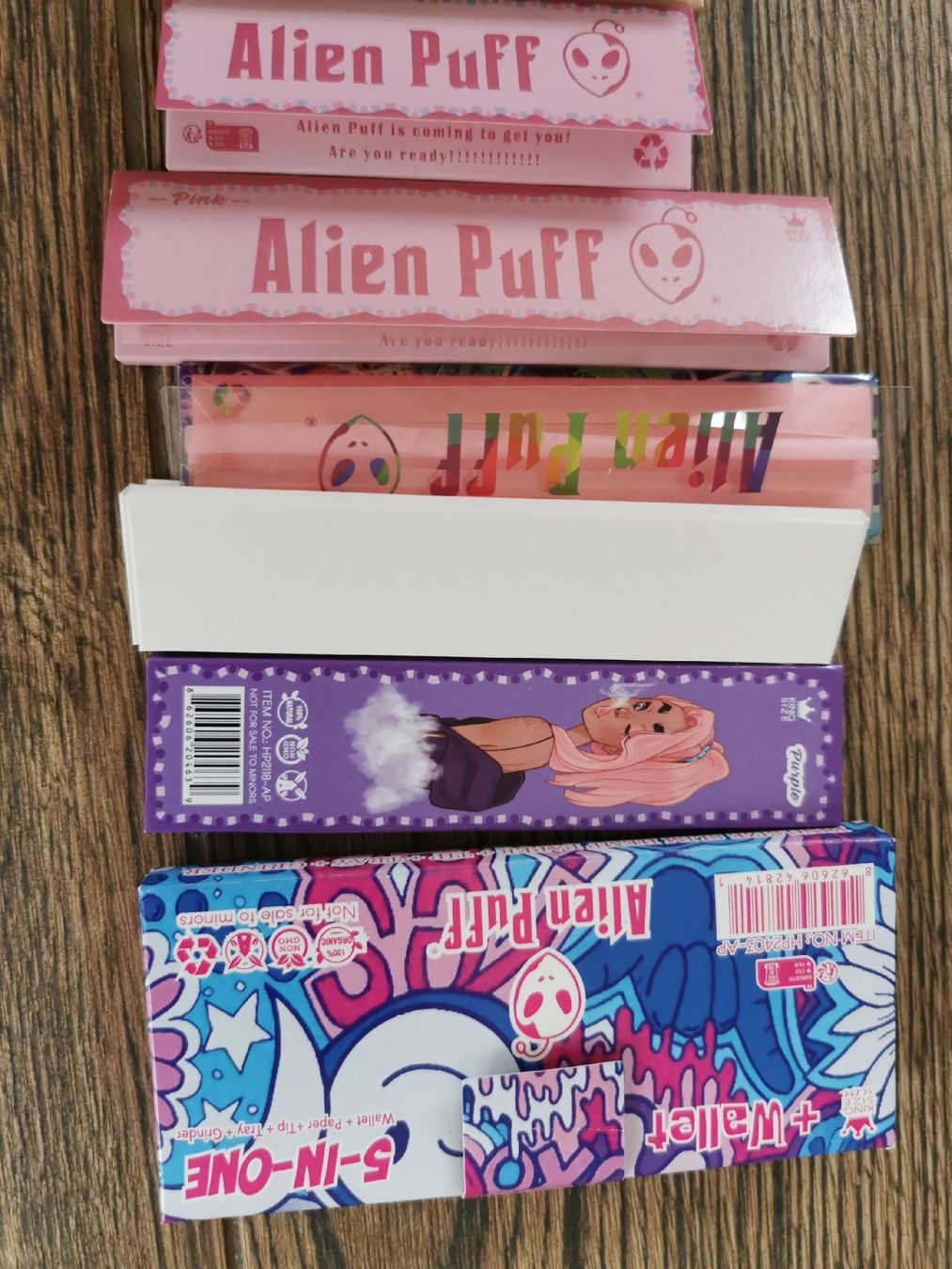 Tabak: NEU Rolling Paper Restposten: Alien Puff, WAVE, Alien Go – Neu und originalverpackt aus Gossau ZH von  2