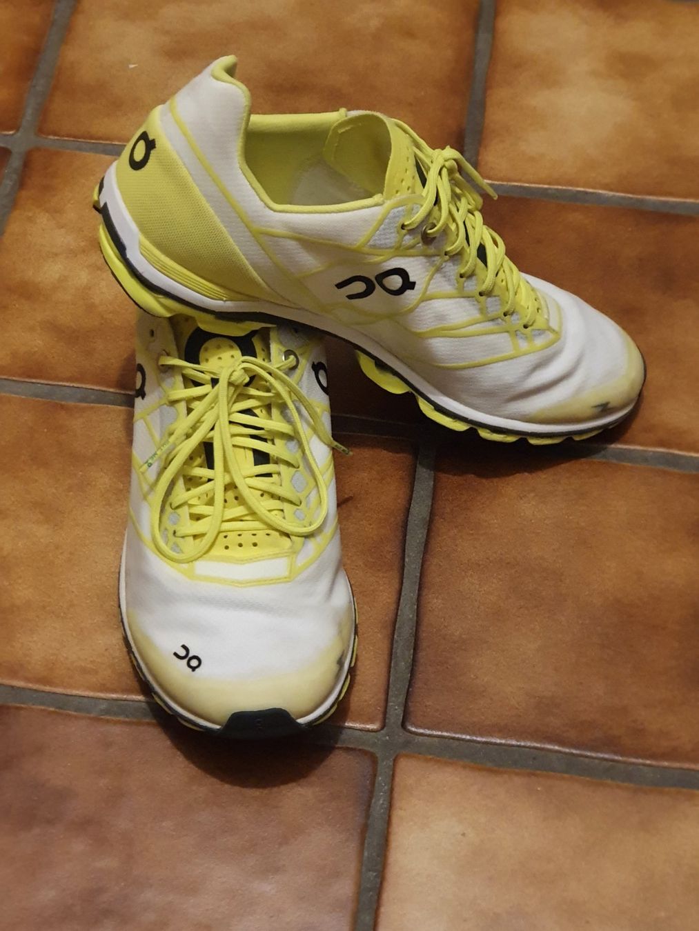 On Chaussures hommes: On Cloudflash 40 – D'occasion à La Chaux-de-Fonds par MyriamDo