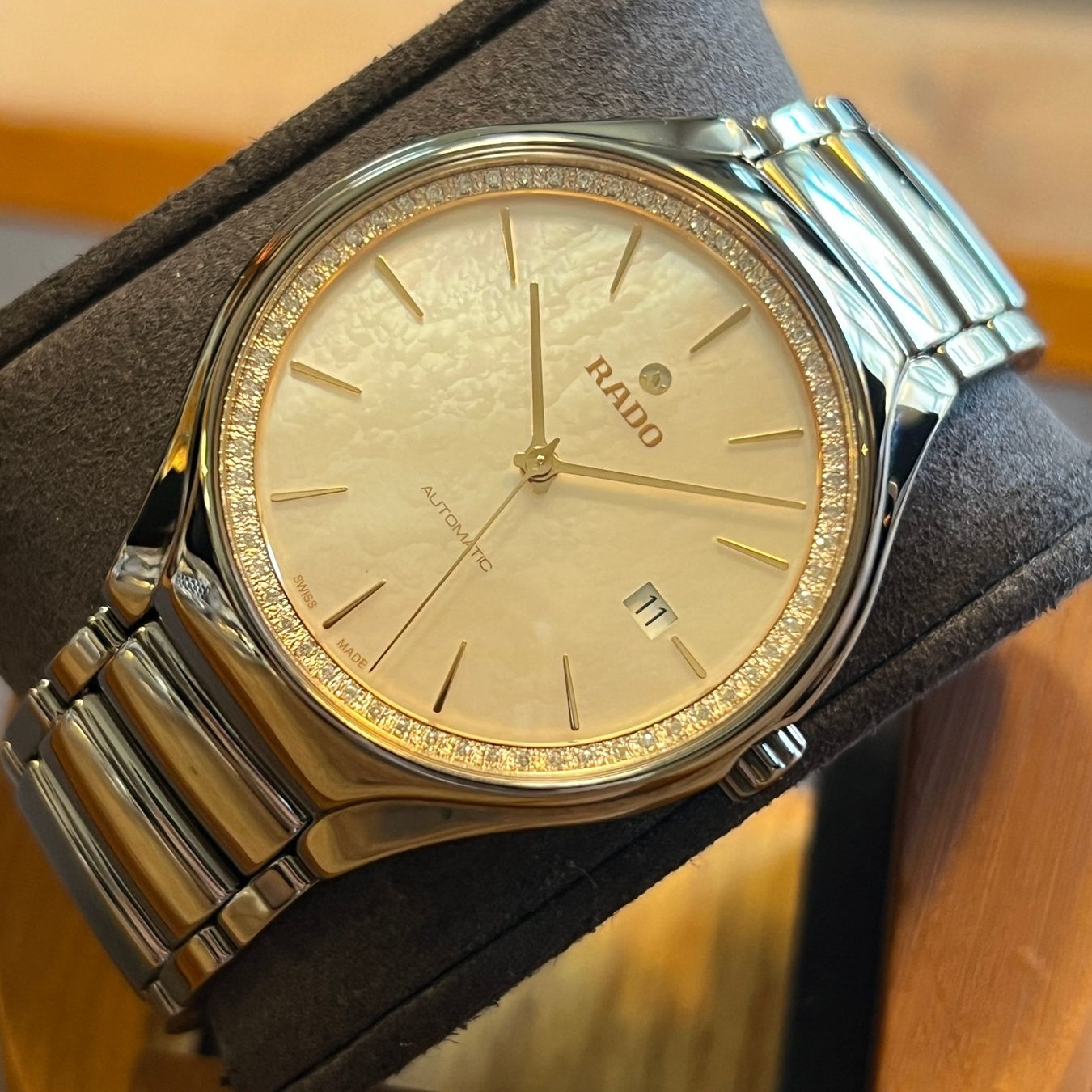 Rado Orologi: Rado True MOP Dial Automatic Date Diamond Bezel 763.0057.3.0 – Usato da Carouge GE venduto da Watchaser 8