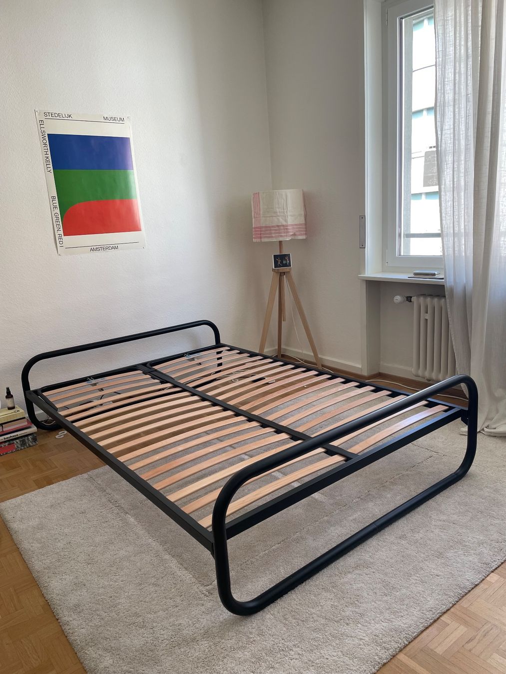 Happy Letti: Stahlrohr Designer Bett schwarz – Usato da Basel venduto da dan_lr5b