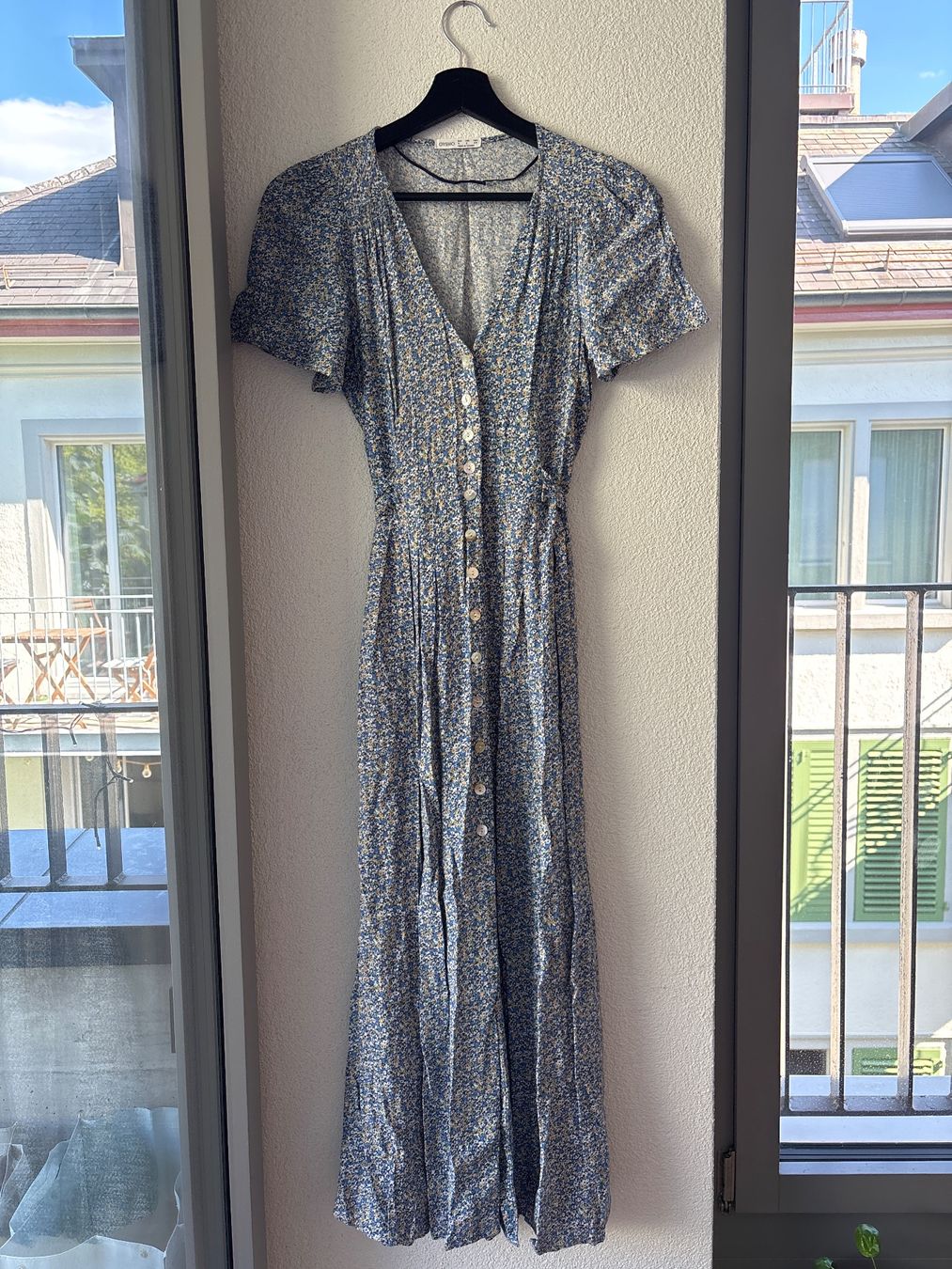 Oysho Kleider: Blumenkleid von OYSHO – Gebraucht aus Zürich von mar_hc85