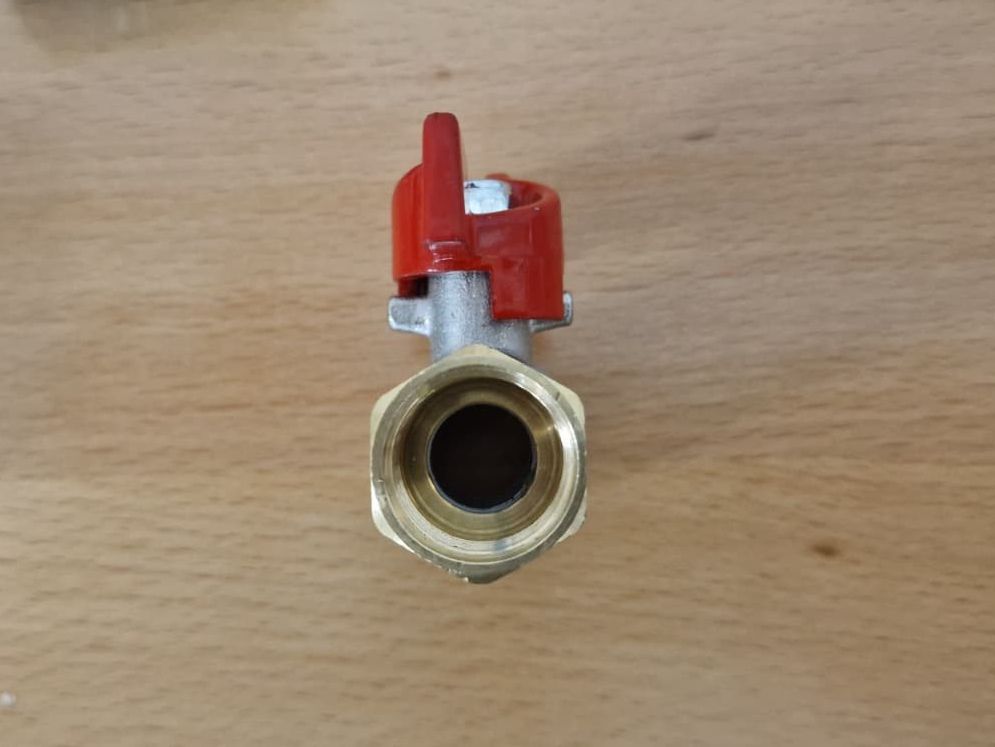 Armaturen: Kugelhahn DN15 1/2" IG Messing Absperrhahn mit Flügelgriff – Neu (gemäss Beschreibung) aus Chur von IONTEQ 5