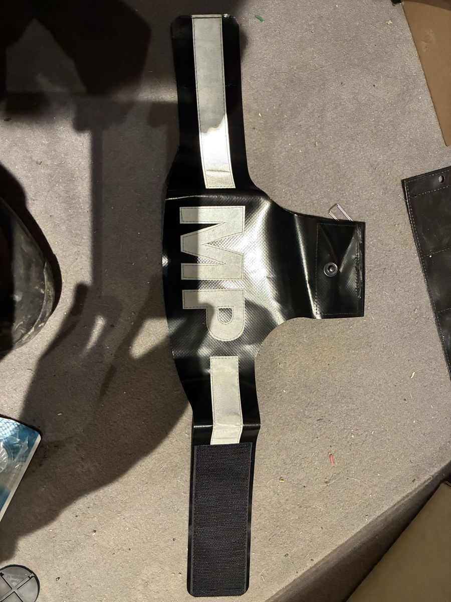 Armée suisse Uniformes: Armbinde MP schweiz – D'occasion à Oberiberg par reimet 1