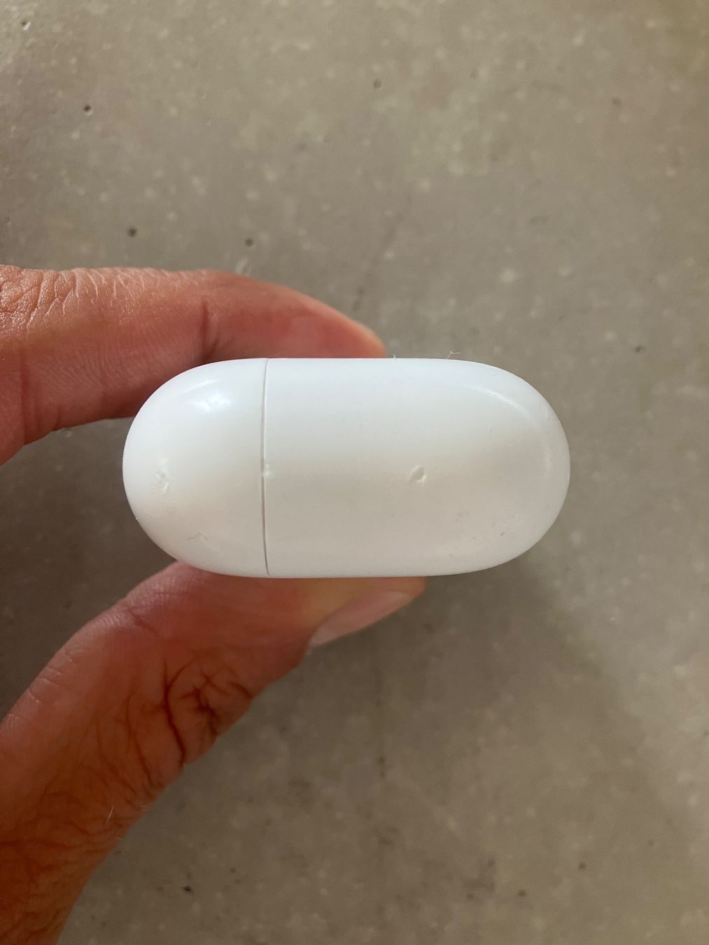 Apple Cuffie: Apple AirPods Pro 1 Charging Case – Usato da Lausanne venduto da mr.v 6