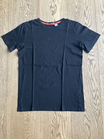 Schwarzes T-Shirt 152/158