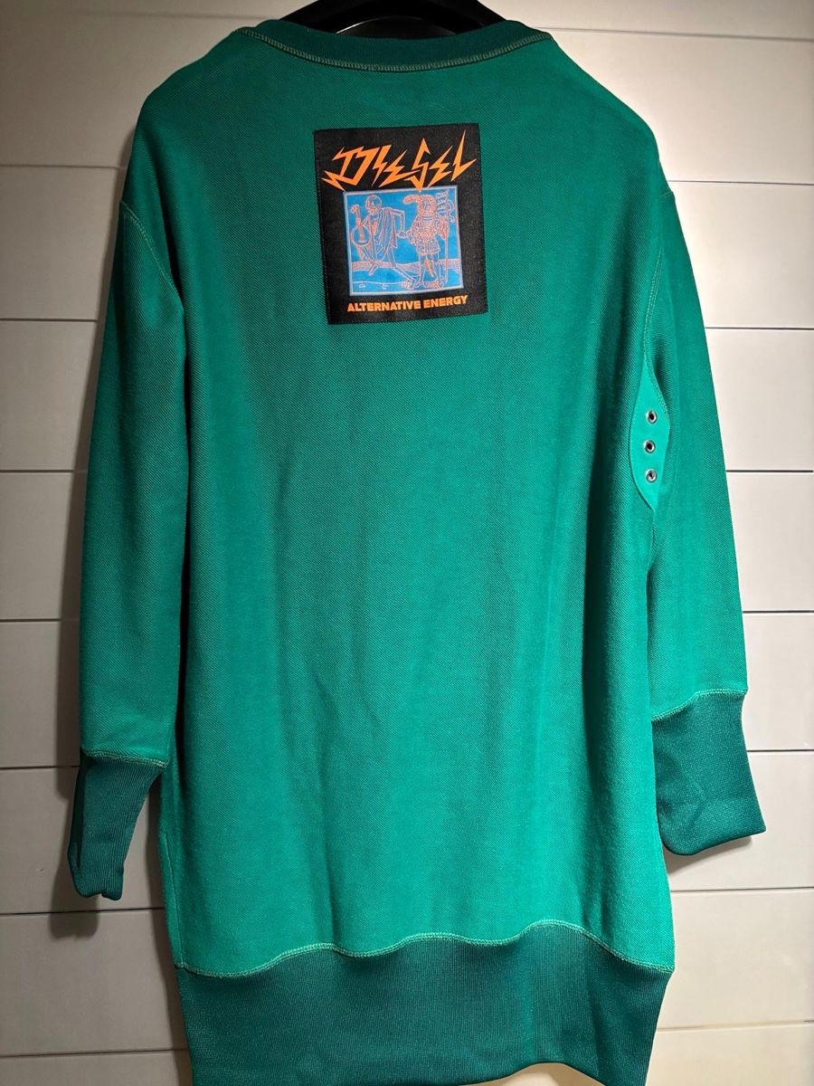 T-shirt: Sweatshirt Kleid – Nuovo (secondo la descrizione) da St.Gallen venduto da Design04