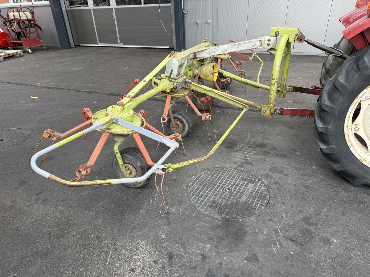 Claas Tutte le macchine: Kreiselheuer CLAAS W 450 S gebraucht – Usato da Burgdorf venduto da Sennratz 3