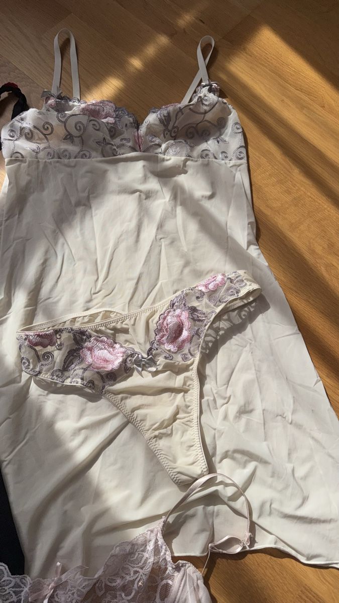 Autres dessous: Schönes Wäsche-Set, S – D'occasion à Gümligen par morticiaaddams 2