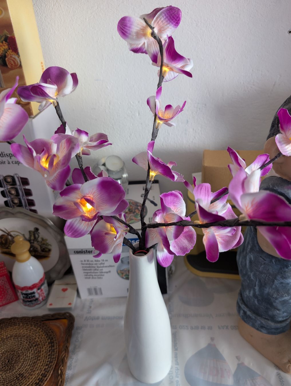 Toutes les décorations: Künstliche Orchideenzweige leuchtend  – D'occasion à Bern par berneroberlaenderin 3