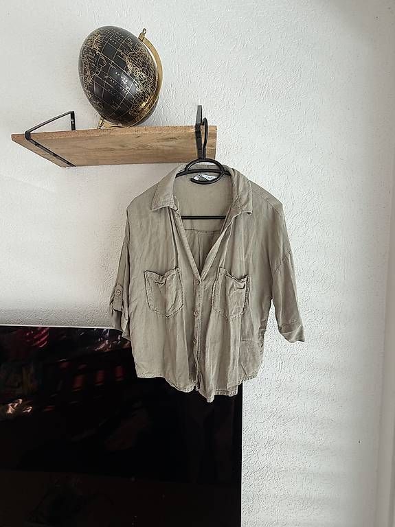 Chemisiers: Blouse Zara – Neuf avec emballage d'origine à La Neuveville par mor_y2m6
