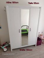 Kleiderschrank