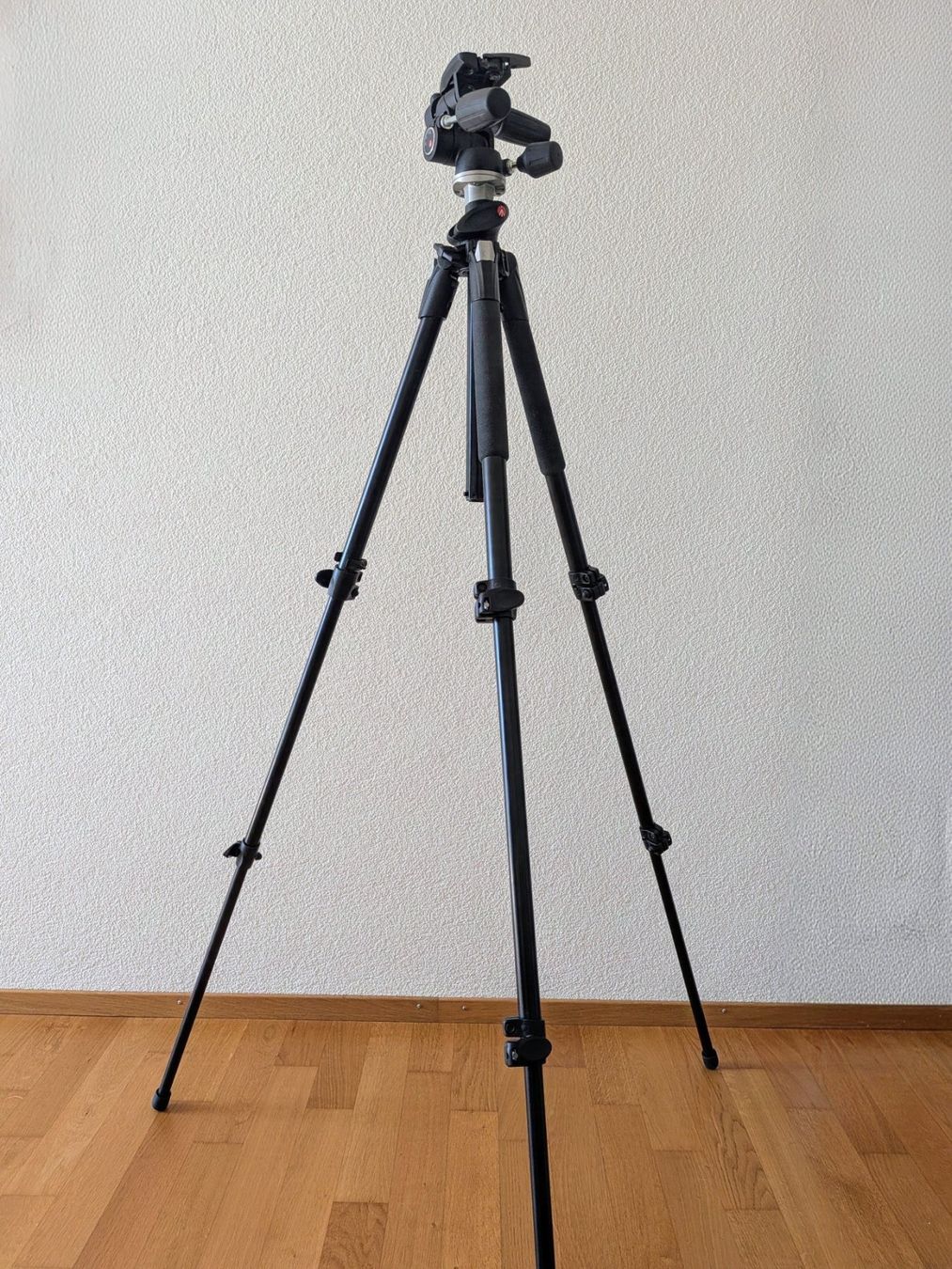 Manfrotto Stative & Stativköpfe: Manfrotto 190XPROB – Gebraucht aus Urtenen-Schönbühl von pibe01