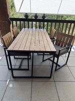 Gartentisch und 4 Stühle Holz Metall guter Zustand