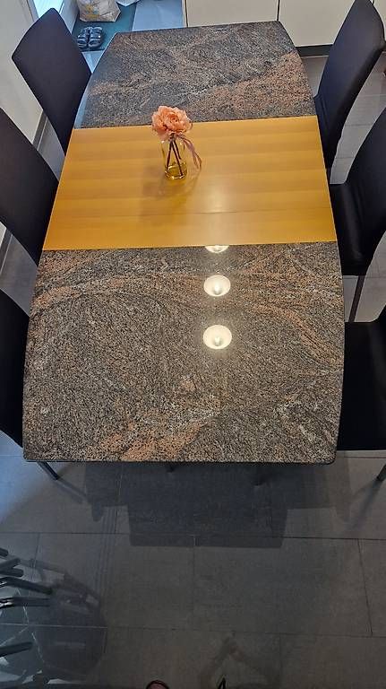 Tavoli: Ausziehbarer Granittisch – Usato da Hinwil venduto da ken_l9c2