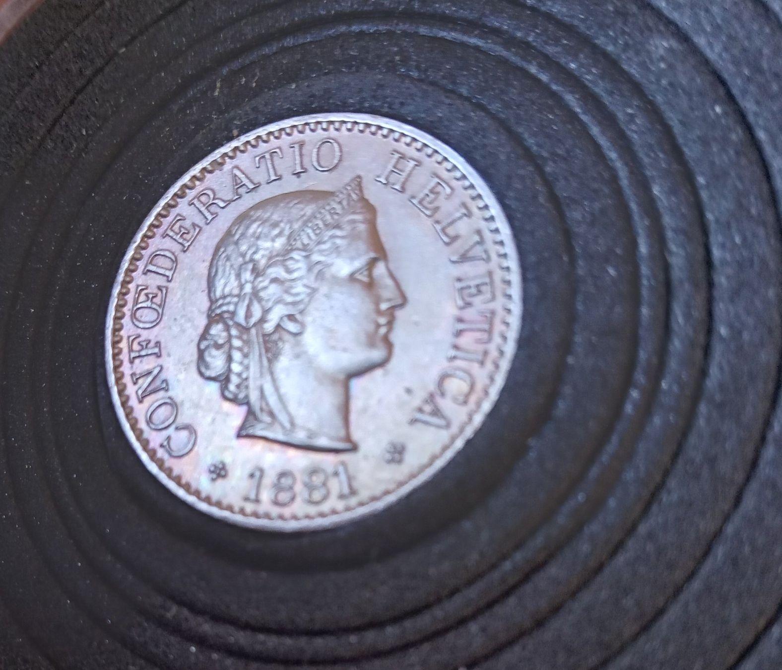 Tutti le monete: **5 RAPPEN 1881B**STGL** PATINE SPIEGELT FARBEN**UNC** – Nuovo e nell'imballaggio originale da LYON FRANCE venduto da Zumbawe 4
