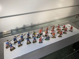 24 antike Zinnfiguren Militär, Krieger!
