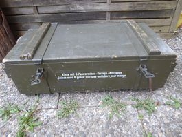CH-Armee-Kiste für 6 Panzerminen-Verlege-Attrappen/Holzkiste