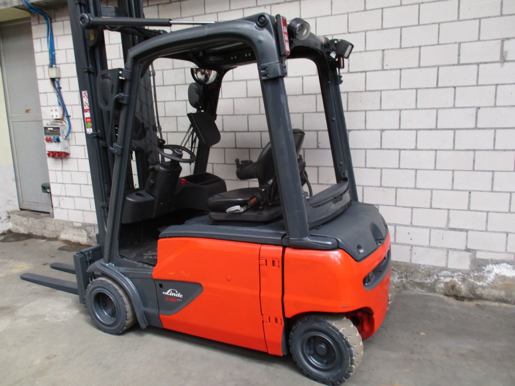 Linde Carrelli elevatori e a forche: STAPLER  LINDE E20 PL-02  ELEKTRO GABELSTAPLER 6.60m Hubhöhe – Usato da Seon venduto da zomahandel 2