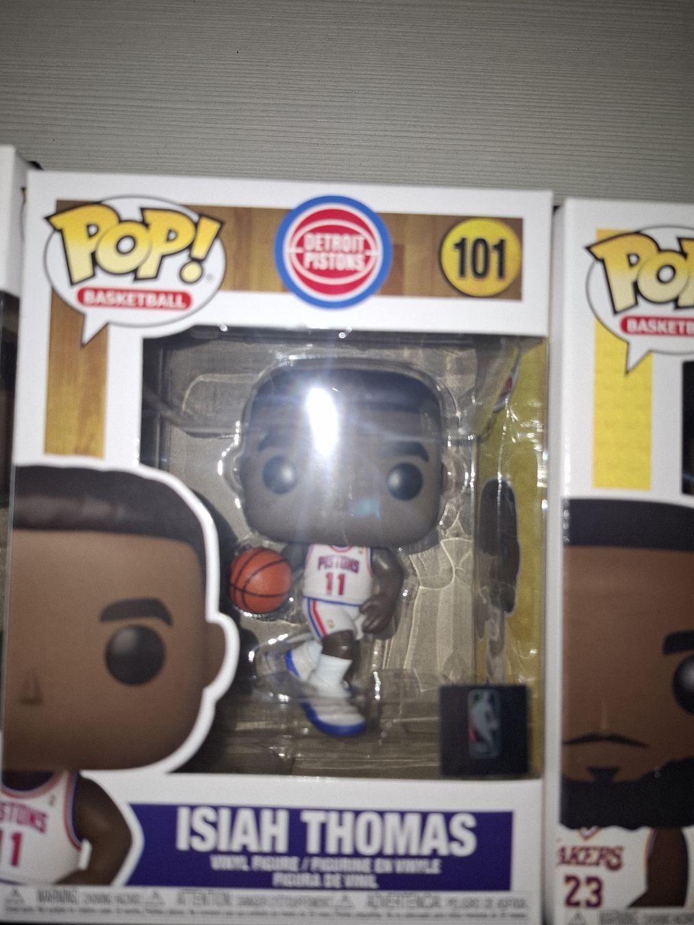 Funko Statuette: Funko Pop NBA Legends: Magic, Isiah, Lebron – Usato da Monte Carasso venduto da Buttefly 2