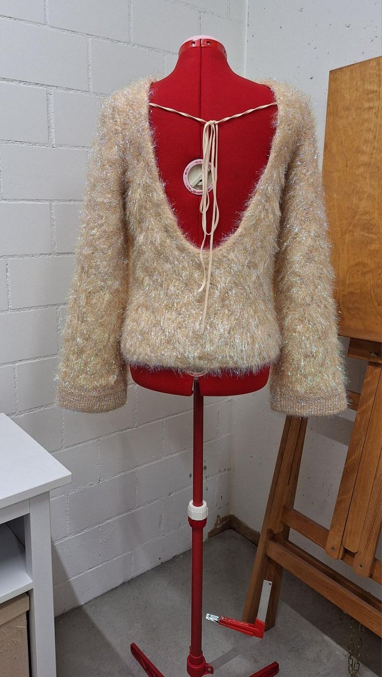 Victoria Beckham Maglioni & Felpe: Pullover mit Glitzergarn von Victoria Beckham – Nuovo (secondo la descrizione) da Grüt (Gossau ZH) venduto da SimiClod 2