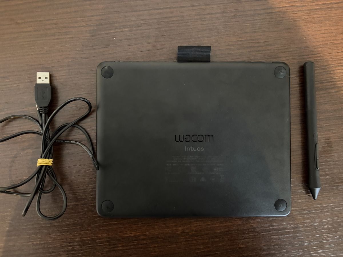 Wacom Tablet PC: Wacom Intuos Small Grafiktablett – Gebraucht aus Lenzburg von Can.Dogan 1