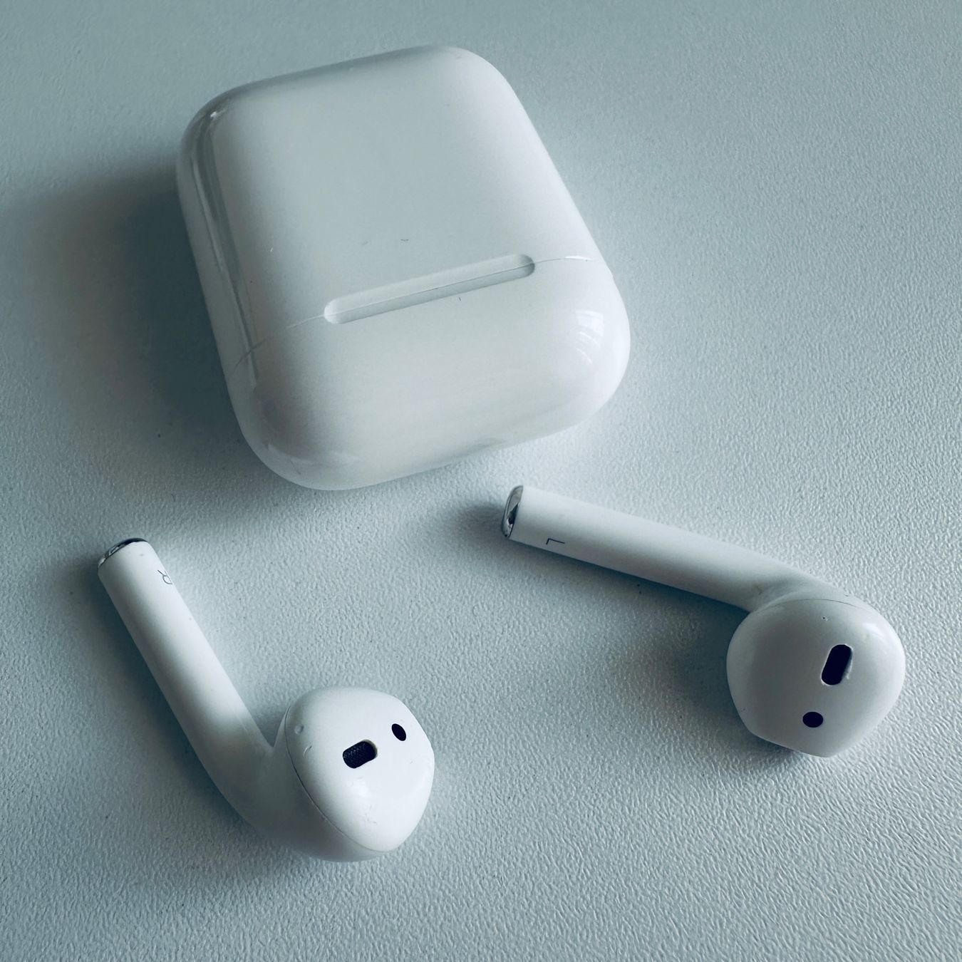 Apple Cuffie: Original Apple AirPods 2 Kopfhörer Wireless Lightning Kabel – Usato da Basel venduto da MY.AIRPODS.SHOP 5