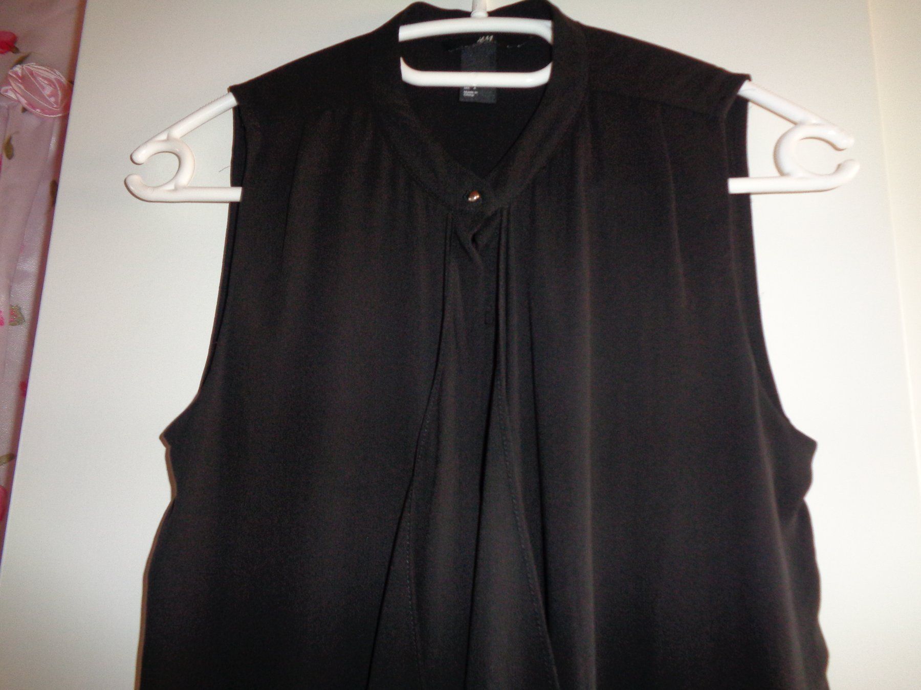 H&M Camicette: *** schwarze Bluse *** ohne Arm H&M ab 1.00 – Usato da Othmarsingen venduto da Leuchtturmlady 2
