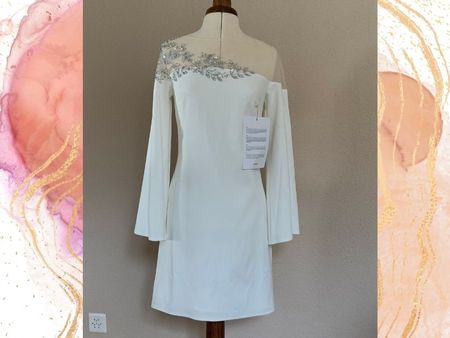 Elegantes, weisses Minikleid mit Ärmeln, Grösse 36, Neu!