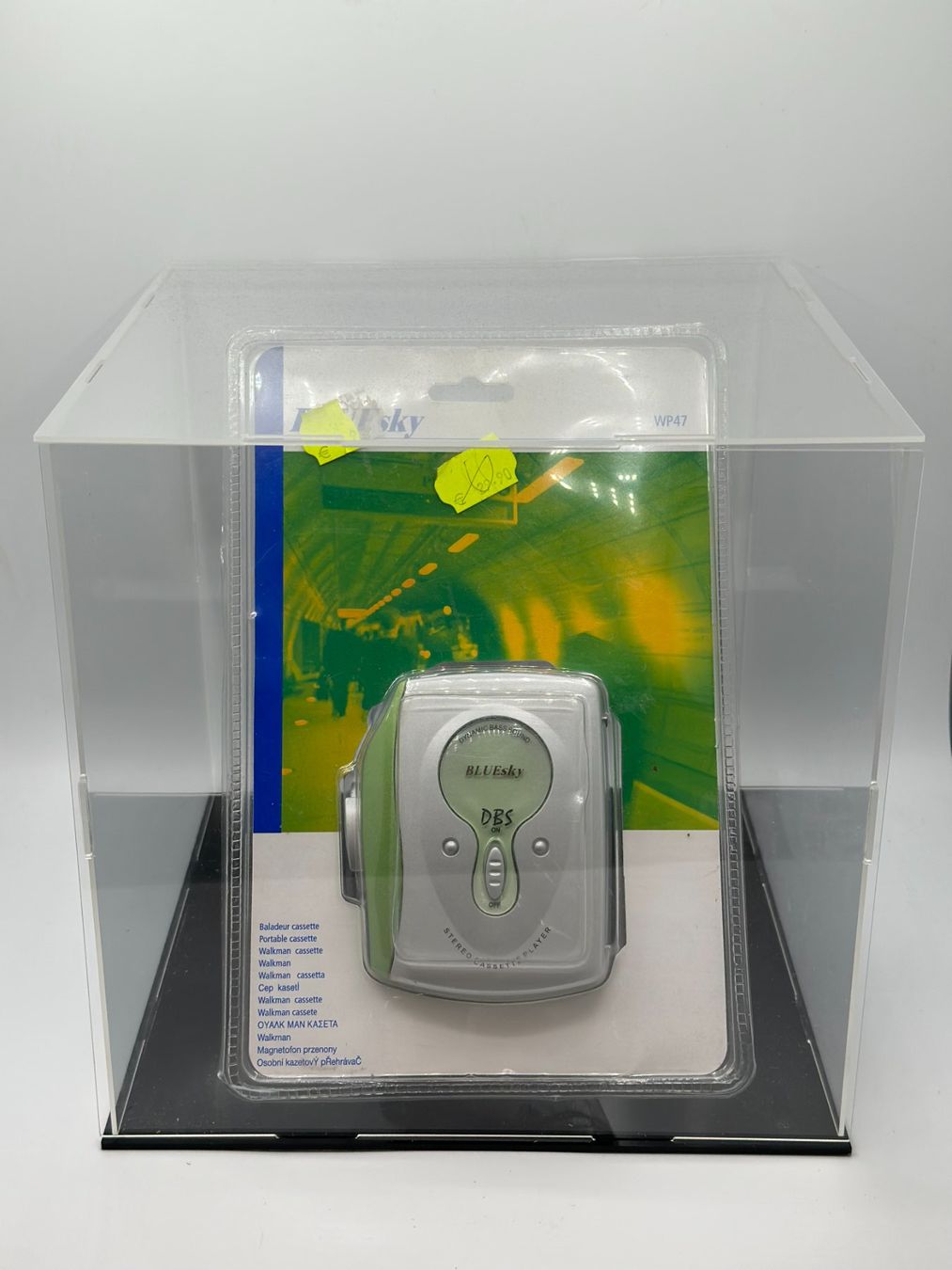 NEW/NEUF Walkman+Radio Grundig Baladeur K7 Cassette Portable Canton Genève