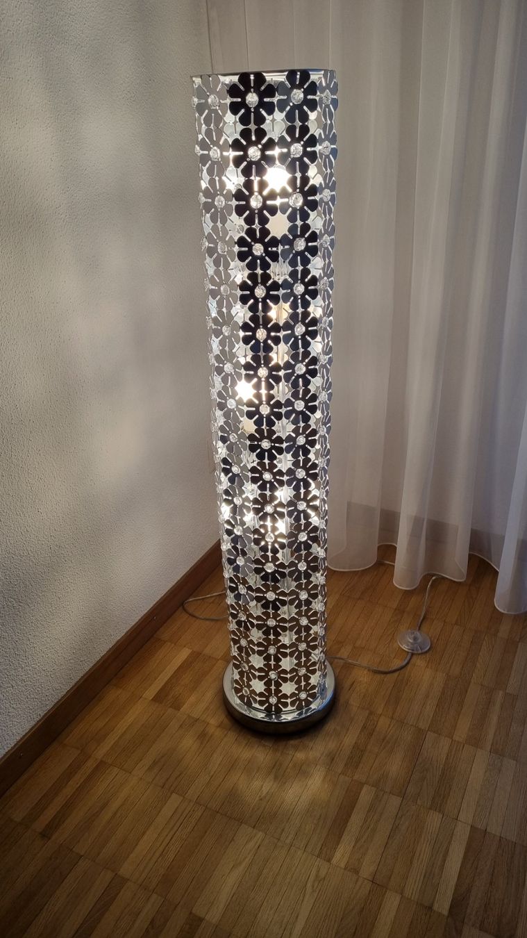 Lampade: Stehleuchte mit 3 Birnengewinden – Usato da Zofingen venduto da Felpa