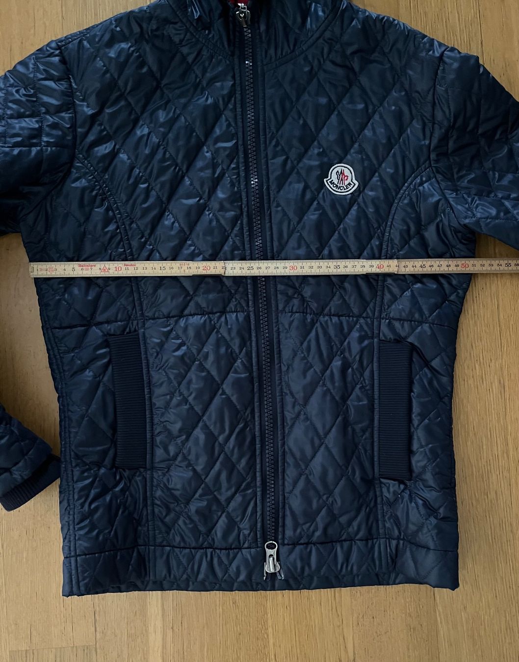 Moncler Jacken: Moncler Jacke – Gebraucht aus Grabs von living-glow 8
