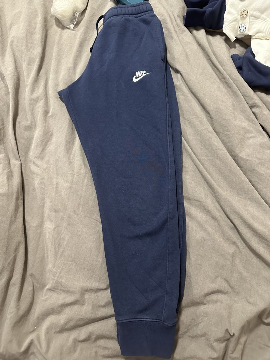 Nike Hosen: Jogginghose Nike – Neu (gemäss Beschreibung) aus Wynau von xRahelx 1